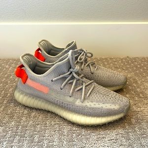 Adidas Yezzy boost 350 v2 tail lights